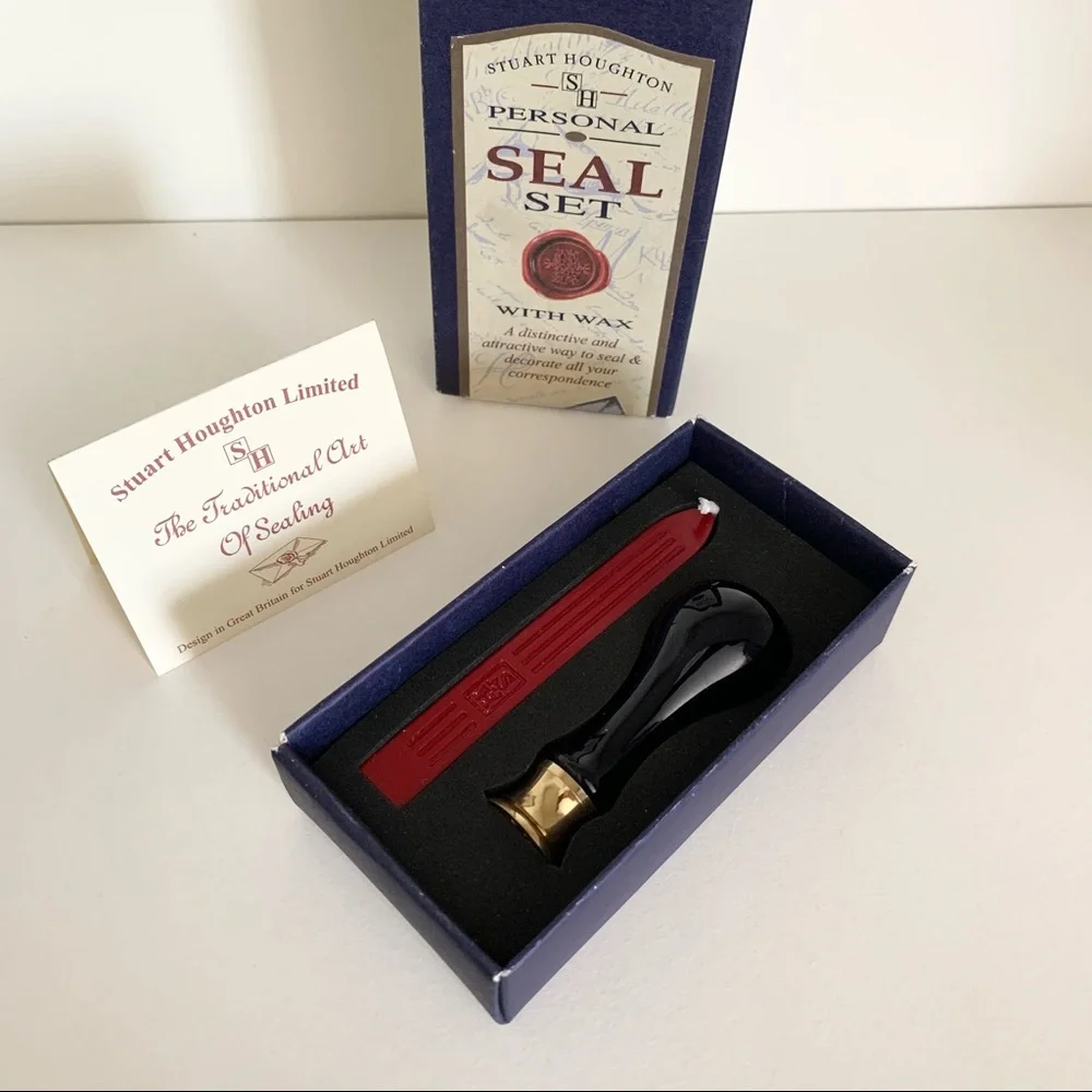 Hold Vintage F Monogram glass Wax Seal